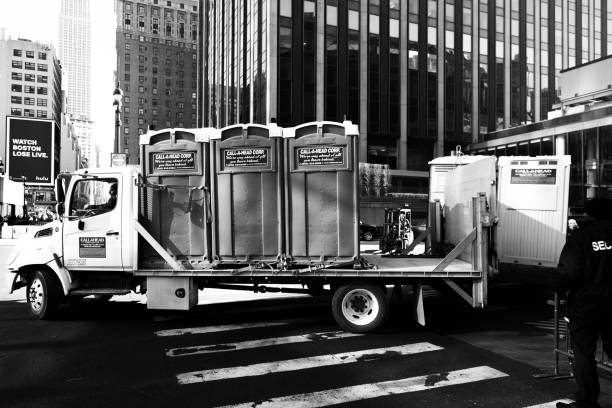 Best Luxury portable toilet rental  in Cascades, VA